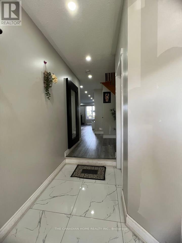 50 Monaco Court W, Brampton, Ontario  L7A 1X4 - Photo 11 - W13821556