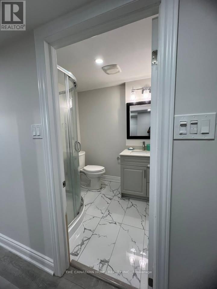 50 Monaco Court W, Brampton, Ontario  L7A 1X4 - Photo 3 - W13821556