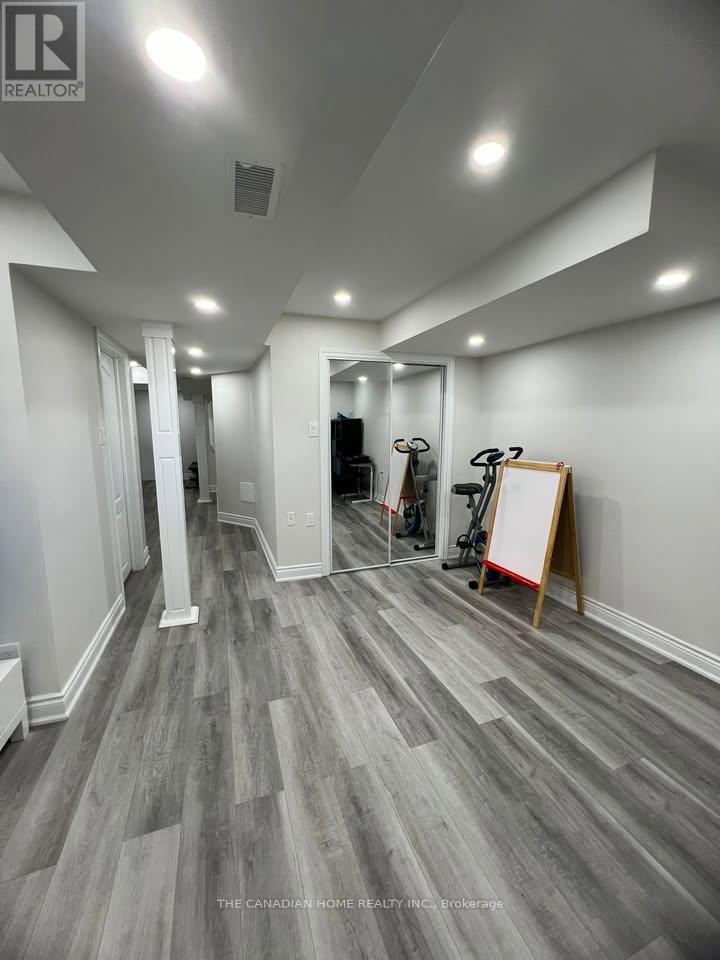 50 Monaco Court W, Brampton, Ontario  L7A 1X4 - Photo 6 - W13821556