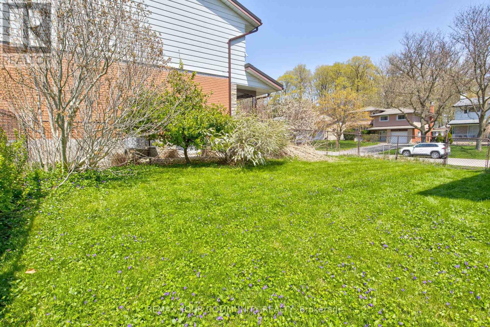 557 Glen Manor Boulevard, Waterloo, Ontario  N2L 4T7 - Photo 26 - X13821532