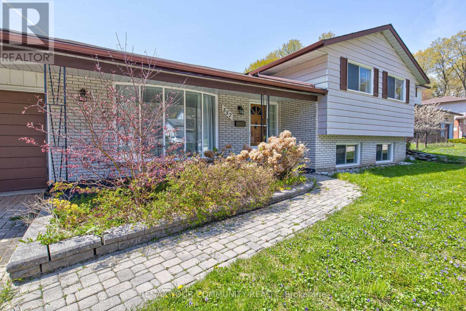 557 Glen Manor Boulevard, Waterloo, Ontario  N2L 4T7 - Photo 3 - X13821532