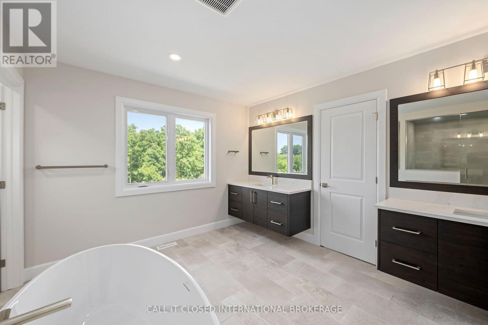 44 Royal Crescent, Southwold, Ontario  N5P 3T2 - Photo 26 - X13726778