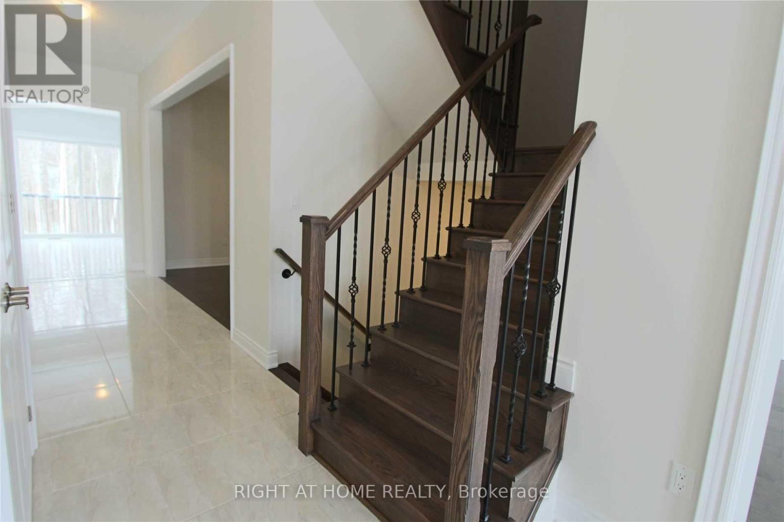 1665 Emberton Way, Innisfil, Ontario  L9S 0N4 - Photo 12 - N13754166