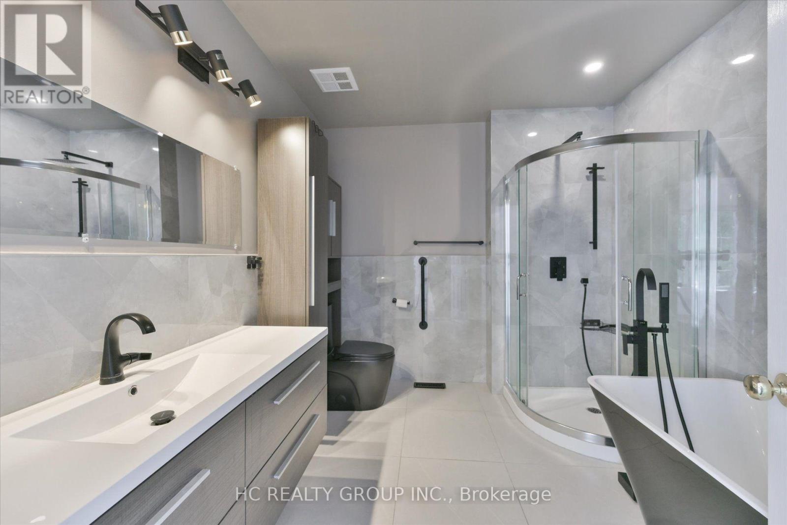 6 - 5 St Moritz Way, Markham, Ontario L3R 4E8 - Photo 32 - N13819548