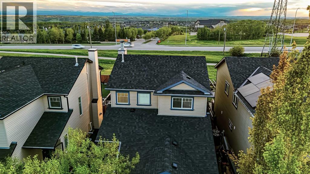 13 Tuscany Ridge Mews NW photo 2