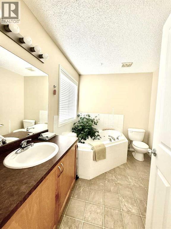 13 Tuscany Ridge Mews NW photo 20
