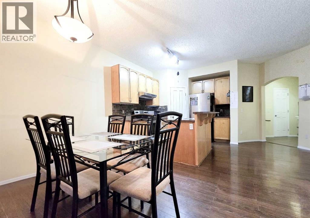 13 Tuscany Ridge Mews NW photo 5