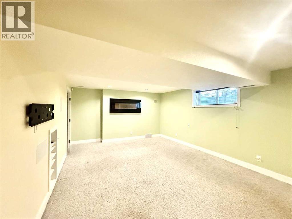 13 Tuscany Ridge Mews NW photo 28