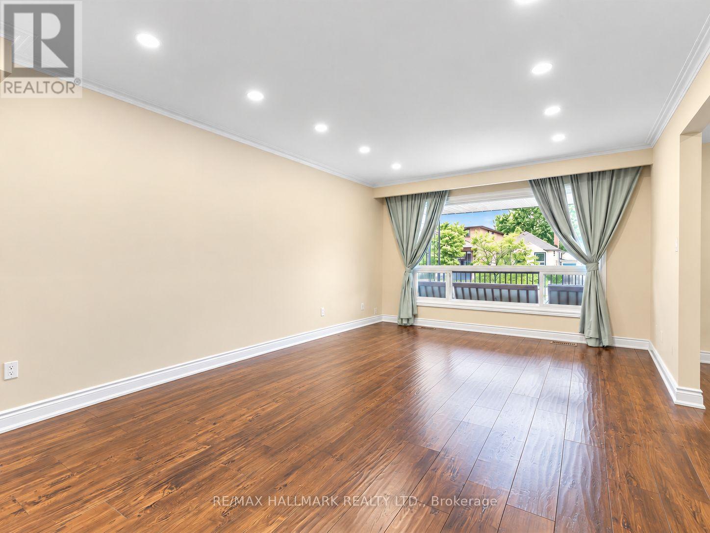 Main & Second Floor - 41 Woodville Avenue, Toronto, Ontario  M4K 2J5 - Photo 11 - E13821598