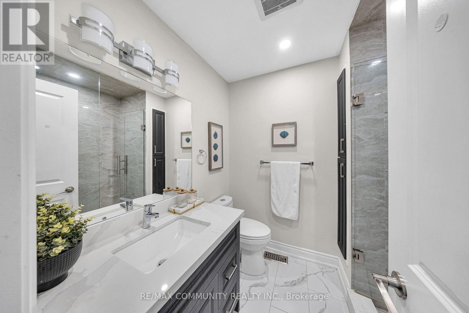 43 Fieldwood Drive, Toronto, Ontario  M1V 3G3 - Photo 17 - E13821636
