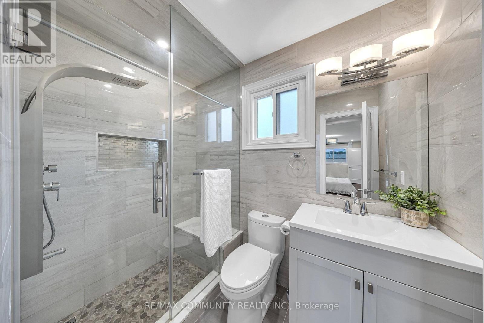 43 Fieldwood Drive, Toronto, Ontario  M1V 3G3 - Photo 29 - E13821636