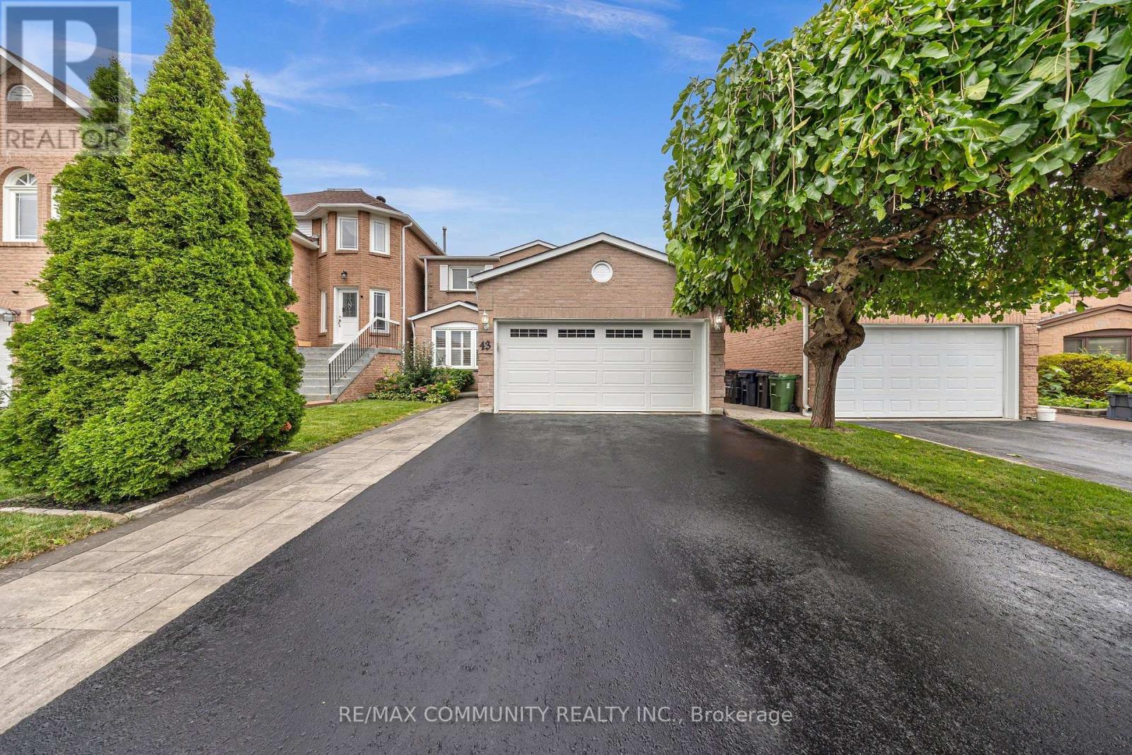 43 Fieldwood Drive, Toronto, Ontario  M1V 3G3 - Photo 30 - E13821636