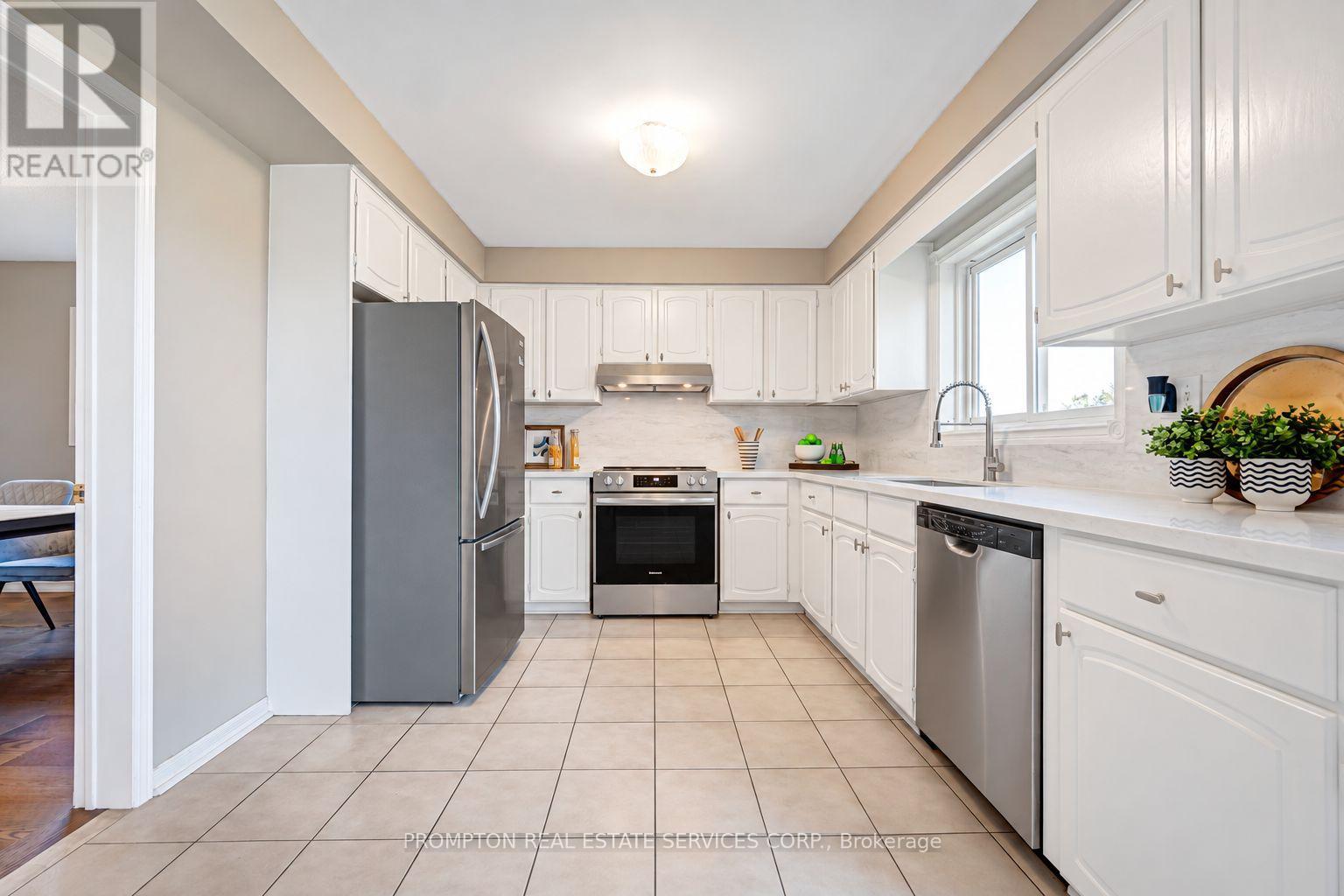 149 Revell Road, Newmarket, Ontario  L3X 1S8 - Photo 7 - N13821644