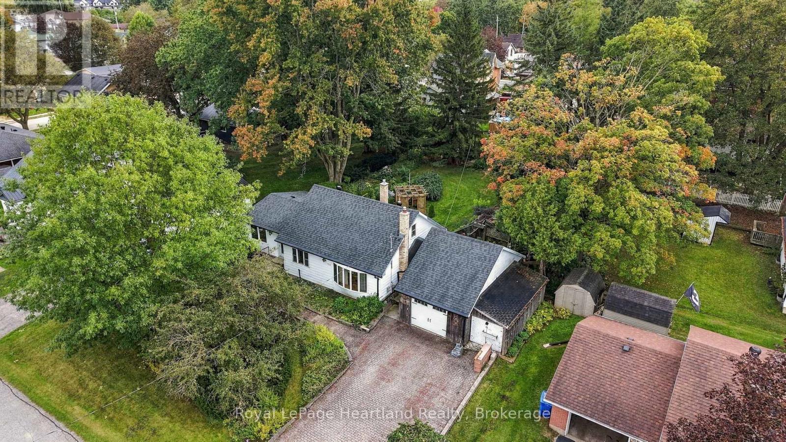 156 Queen Street S, Minto, Ontario  N0G 1Z0 - Photo 2 - X13821566