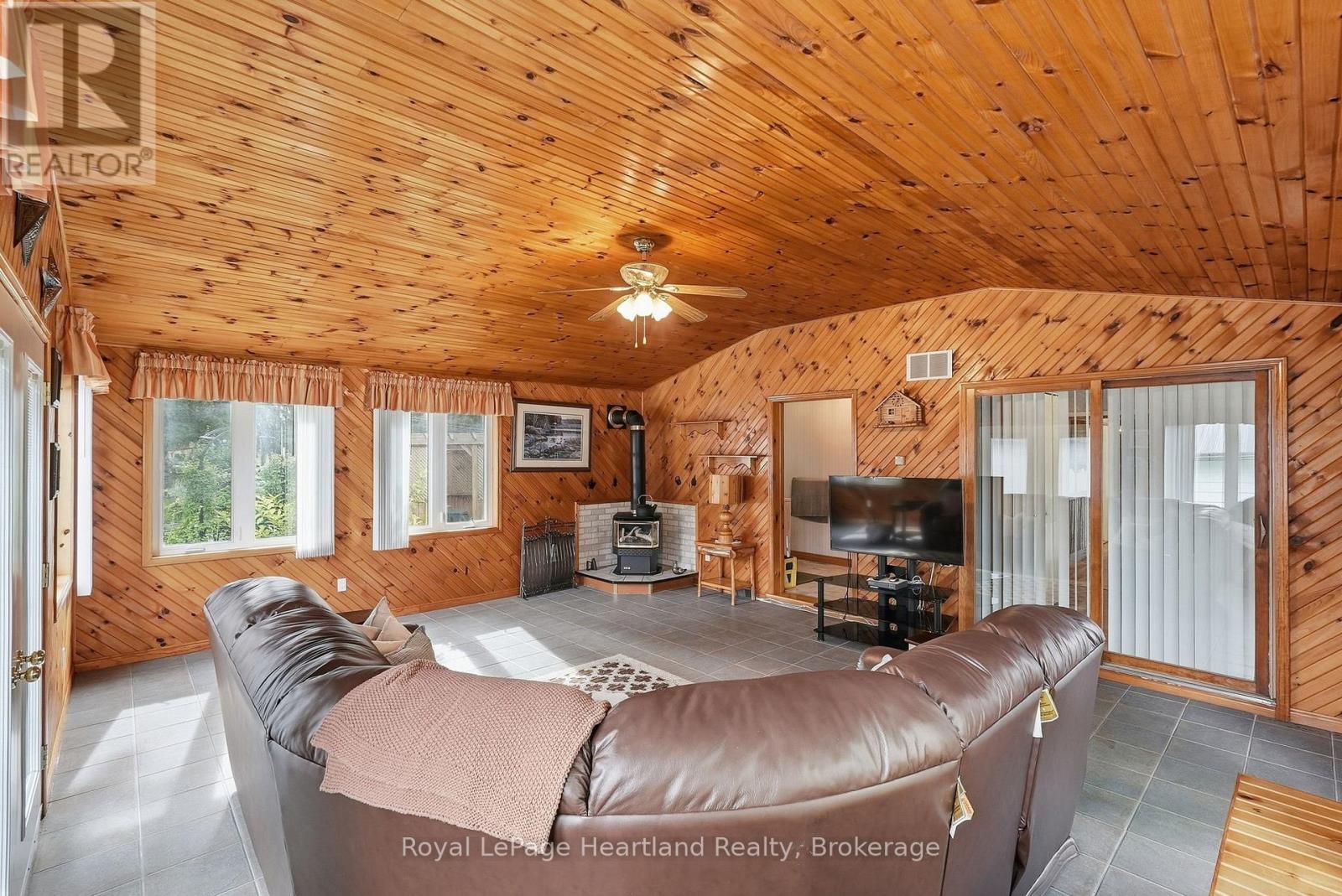 156 Queen Street S, Minto, Ontario  N0G 1Z0 - Photo 22 - X13821566