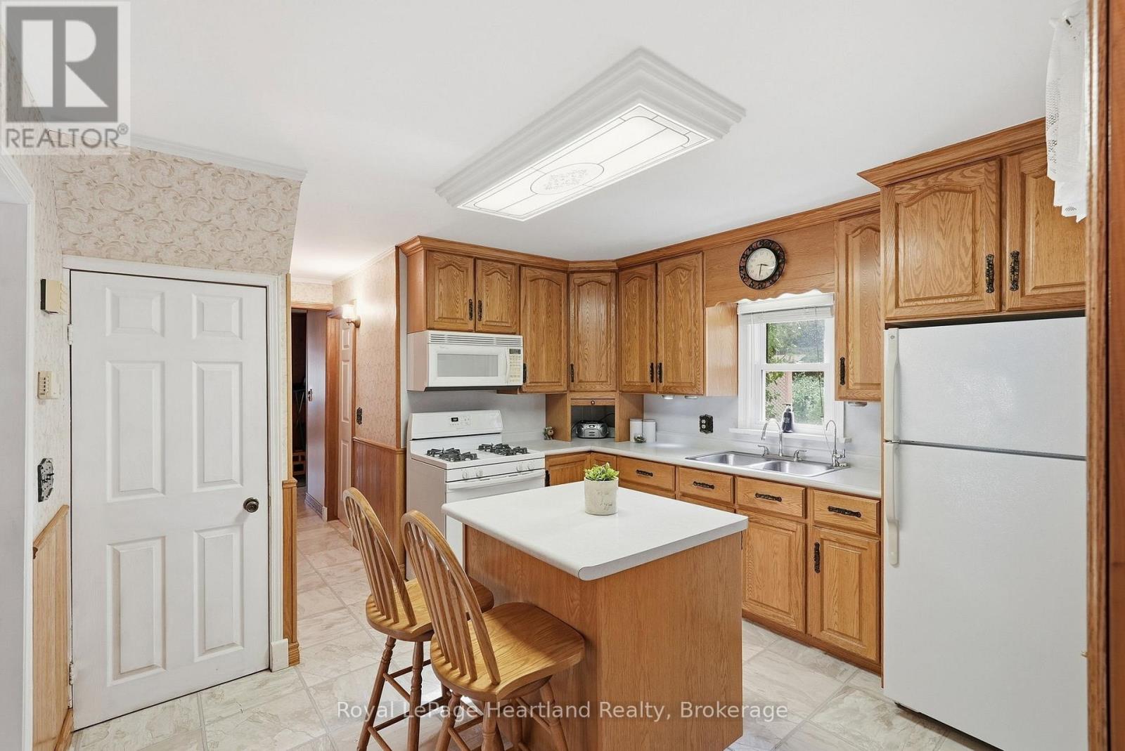 156 Queen Street S, Minto, Ontario  N0G 1Z0 - Photo 6 - X13821566