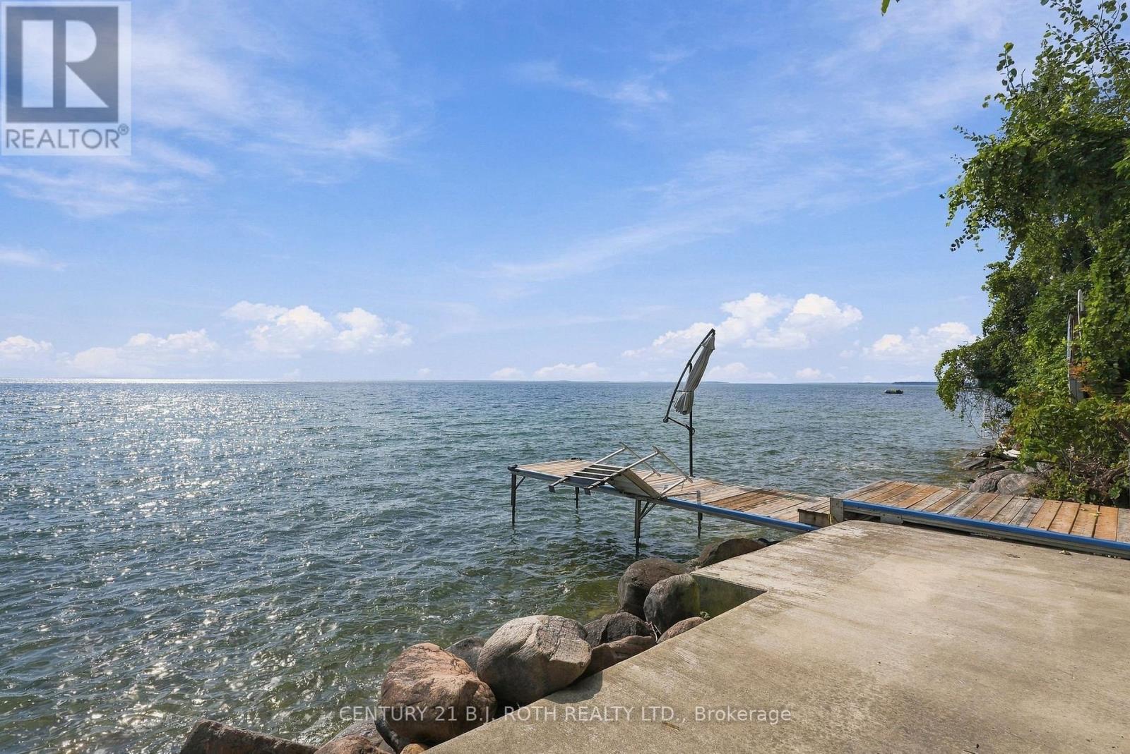19 Stanley Avenue, Oro-Medonte, Ontario L0L 2X0 - Photo 6 - S13821582