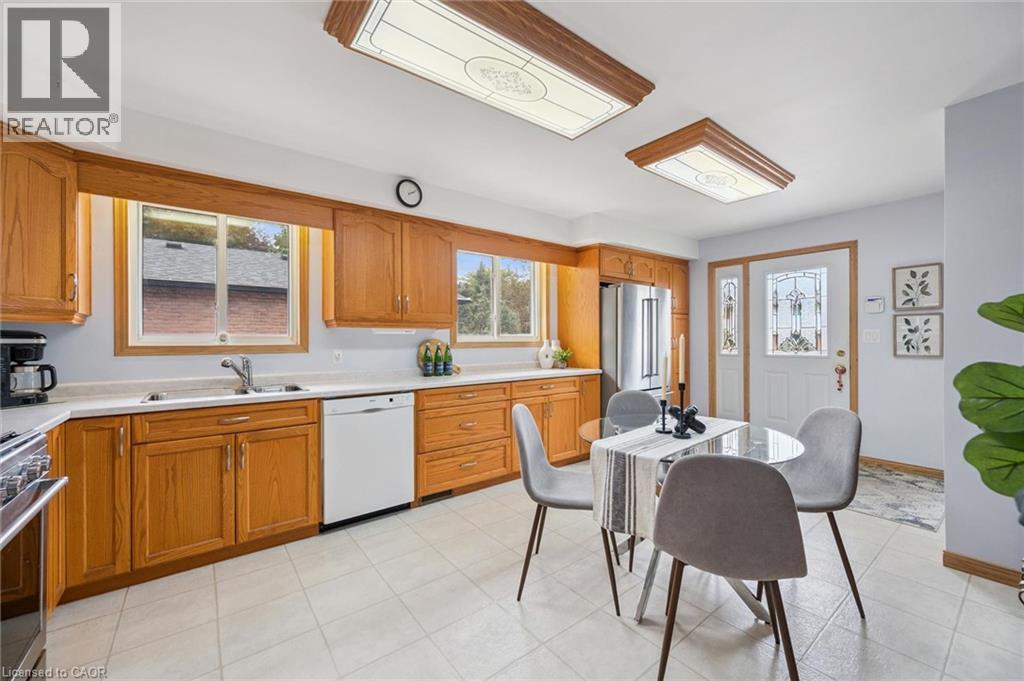 136 Woodlawn Avenue, Brantford, Ontario  N3R 6S2 - Photo 4 - 40864453
