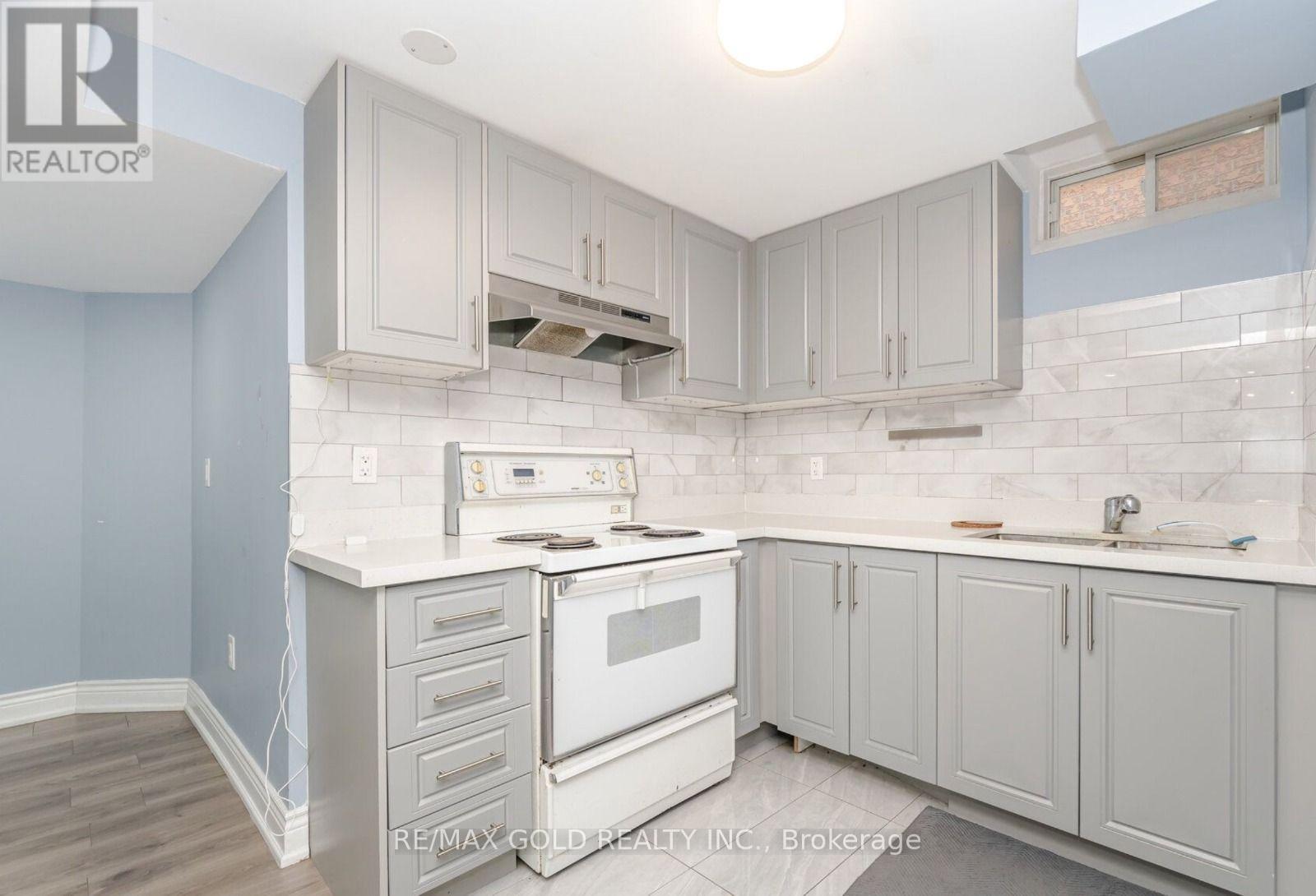 5261 River Forest Court, Mississauga, Ontario  L5V 2C7 - Photo 43 - W13804406