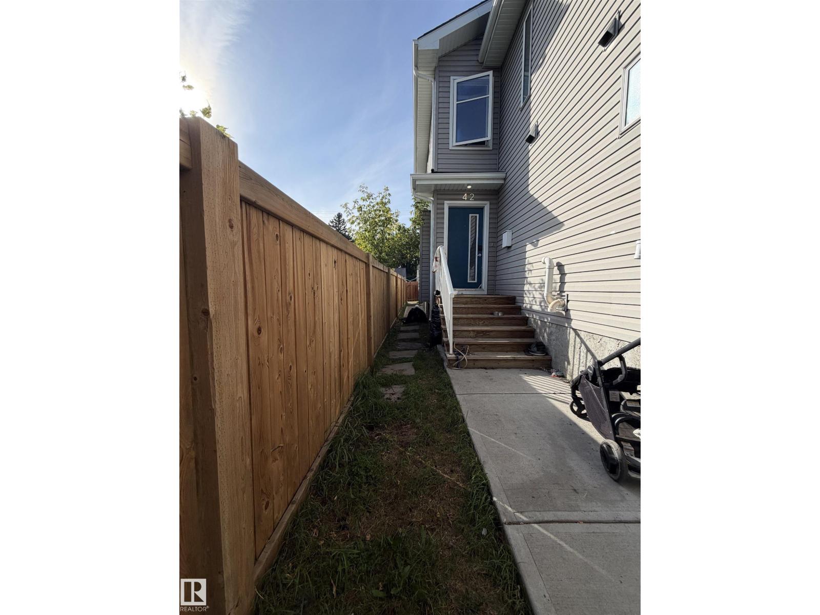 11442 82 ST NW