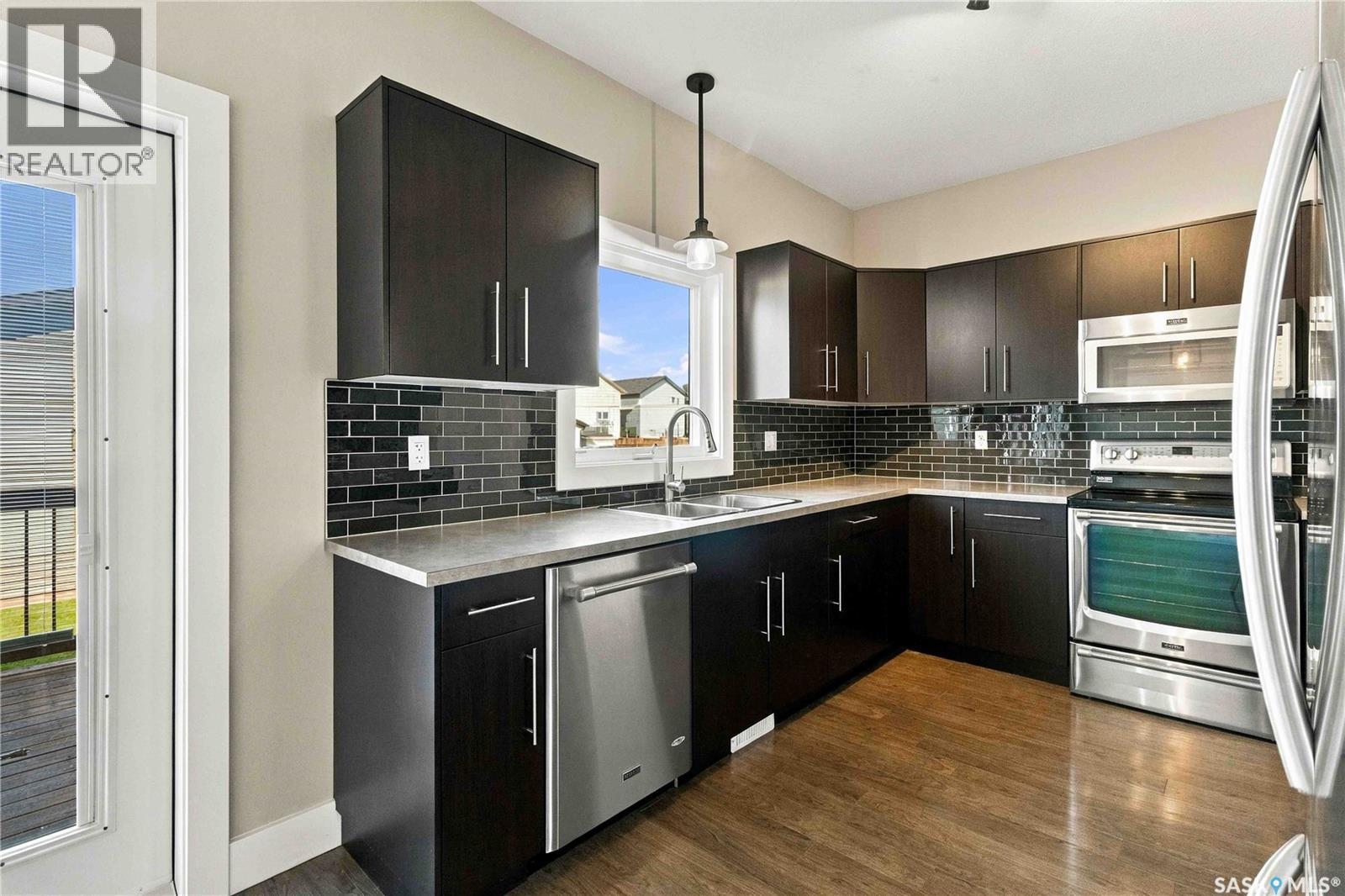 218 Martens Lane, Warman, Saskatchewan  S0K 4S3 - Photo 14 - SK049313