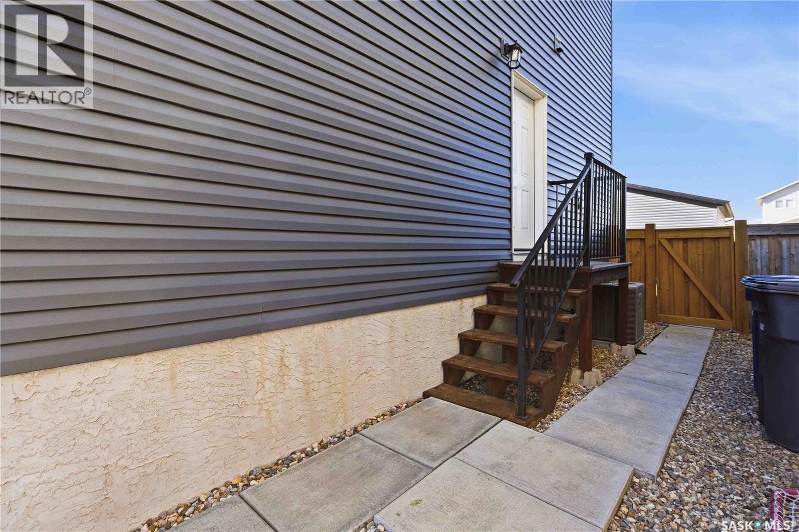 218 Martens Lane, Warman, Saskatchewan  S0K 4S3 - Photo 32 - SK049313
