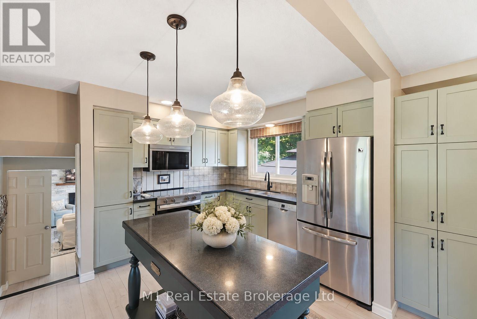 565 Elgin Street, Centre Wellington, Ontario  N1M 2C1 - Photo 5 - X13812342