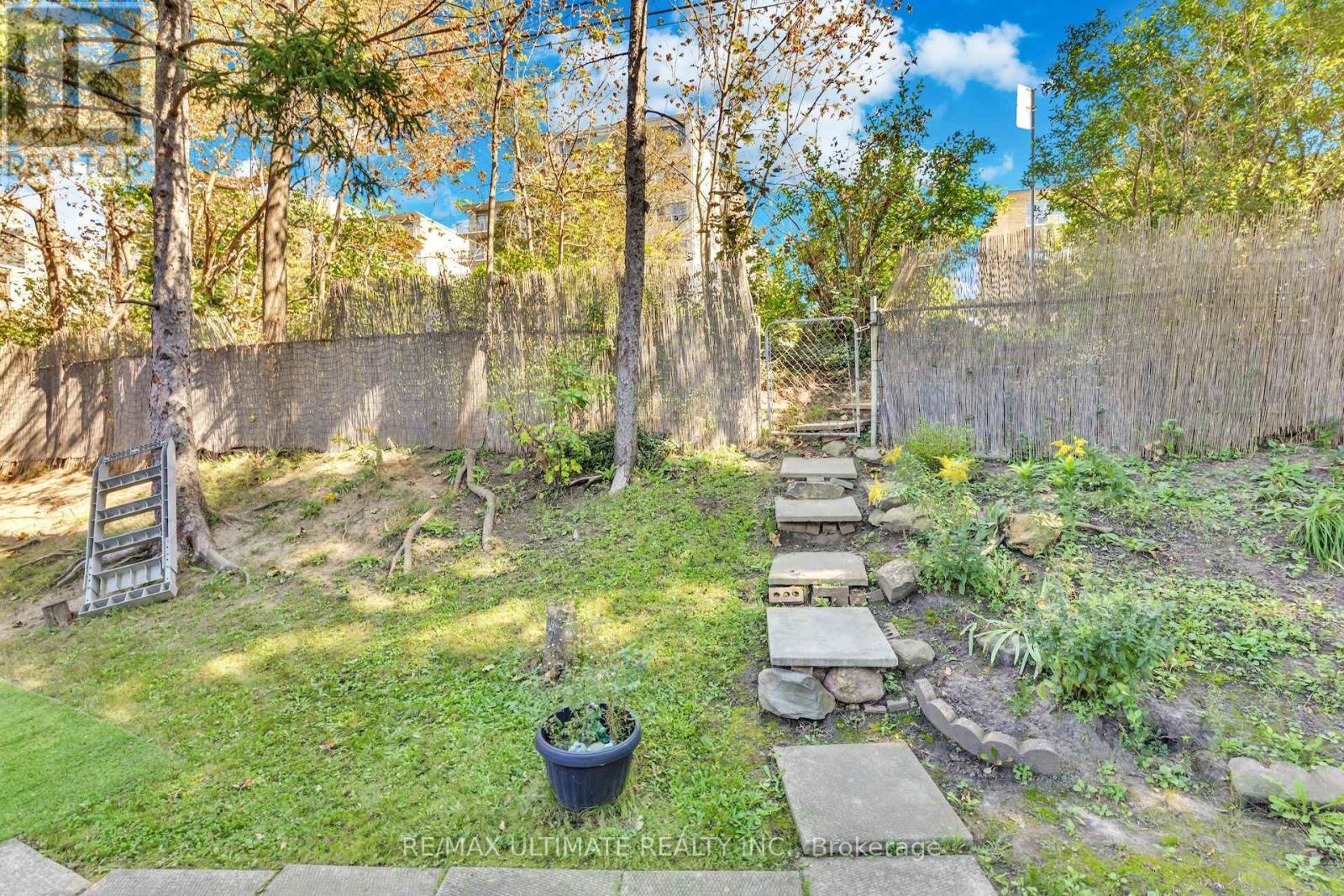 12 Petal Court, Toronto, Ontario  M4A 1V8 - Photo 37 - C13821676