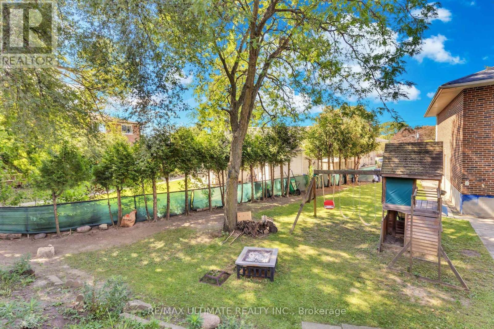 12 Petal Court, Toronto, Ontario  M4A 1V8 - Photo 38 - C13821676