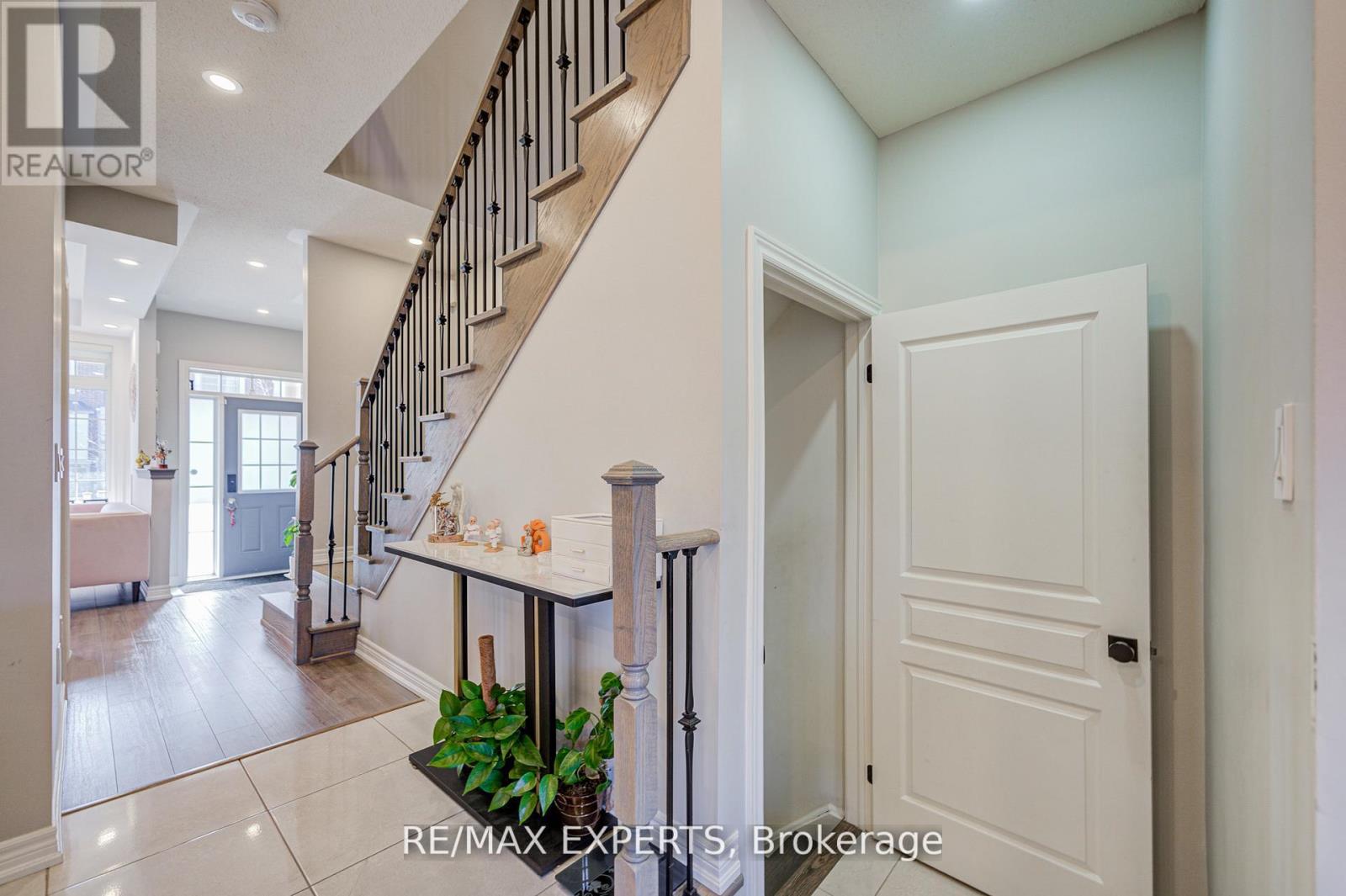 32 Walter Proctor Road, East Gwillimbury, Ontario  L9N 0P1 - Photo 11 - N13821660