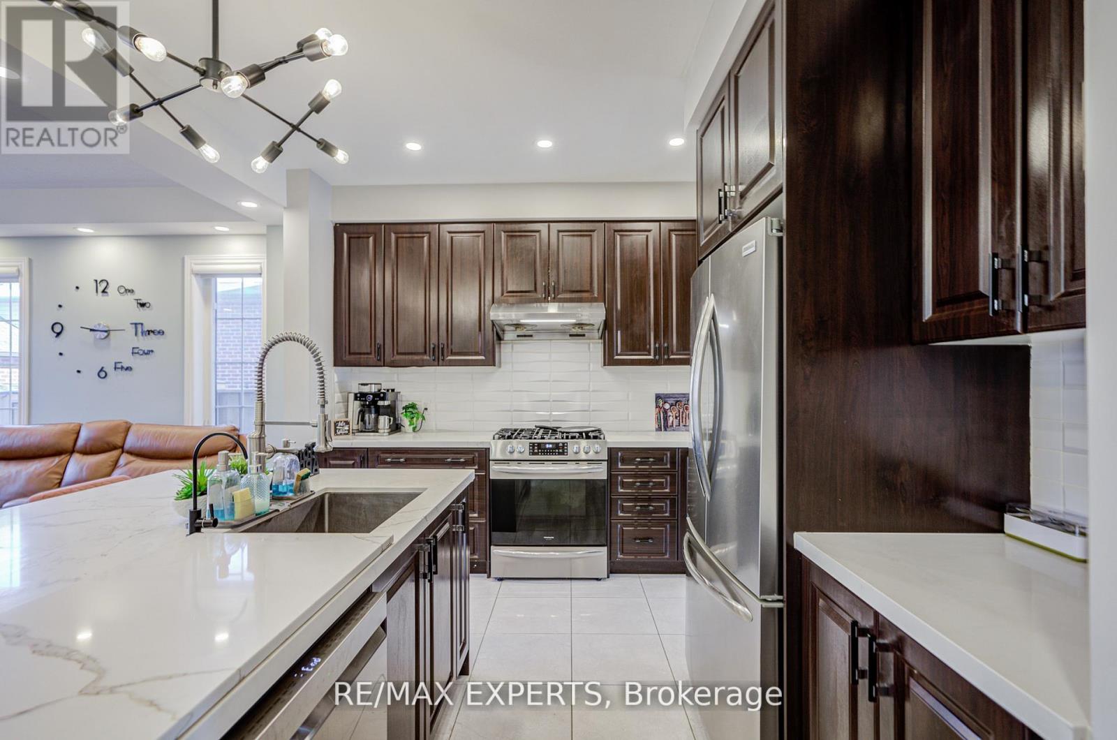 32 Walter Proctor Road, East Gwillimbury, Ontario  L9N 0P1 - Photo 13 - N13821660