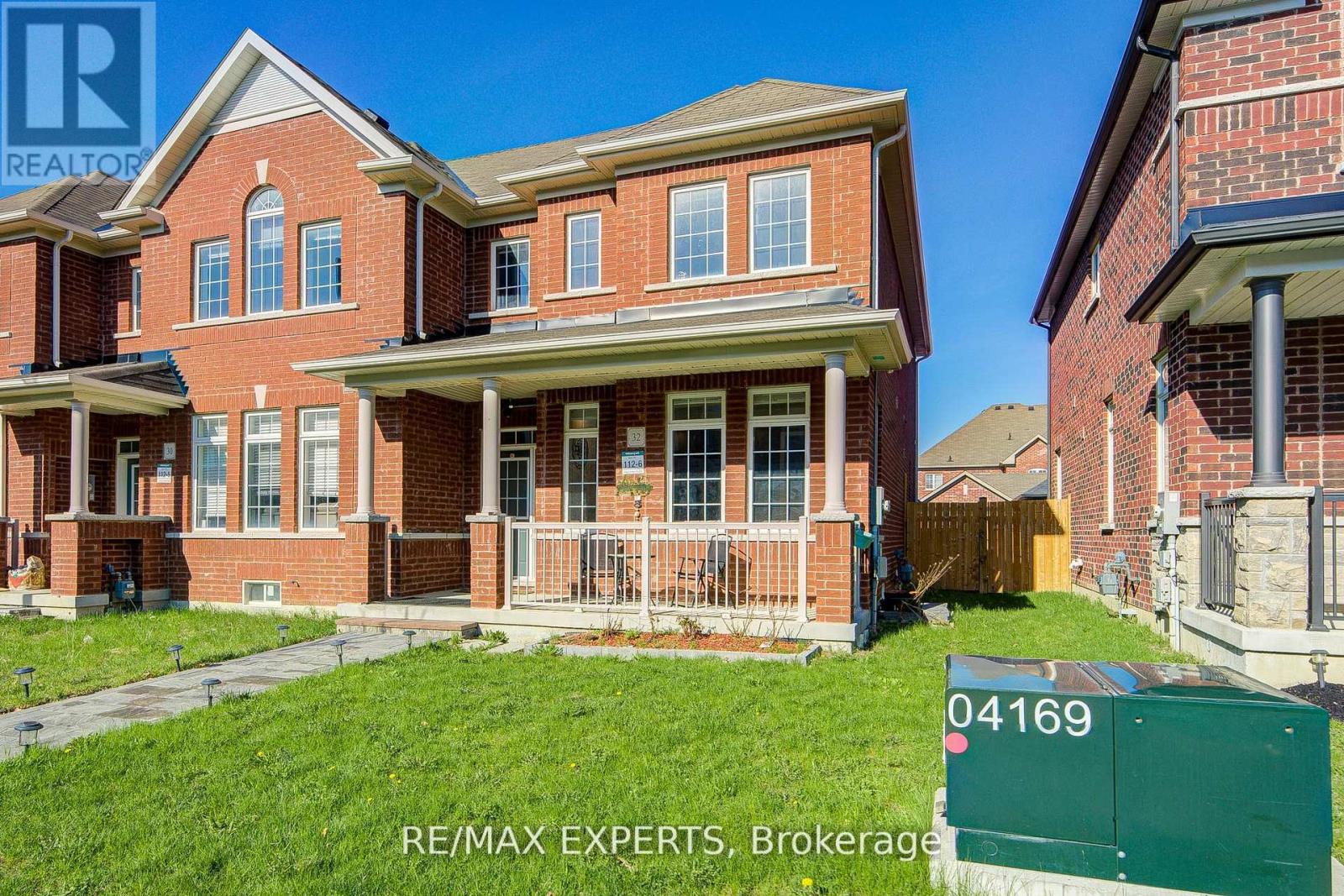 32 Walter Proctor Road, East Gwillimbury, Ontario  L9N 0P1 - Photo 2 - N13821660