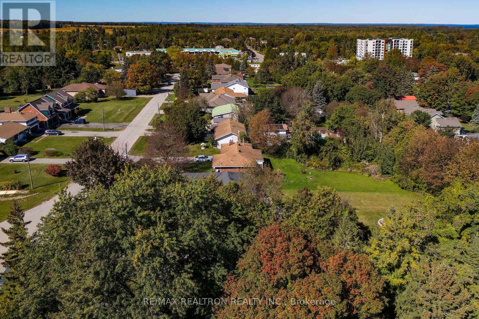 2010 Lea Street, Innisfil, Ontario  L9S 1T3 - Photo 2 - N13821670