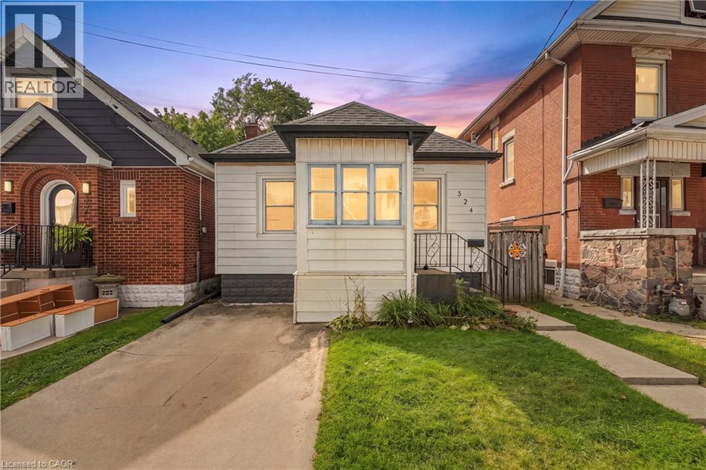 524 ROXBOROUGH Avenue, Hamilton, Ontario