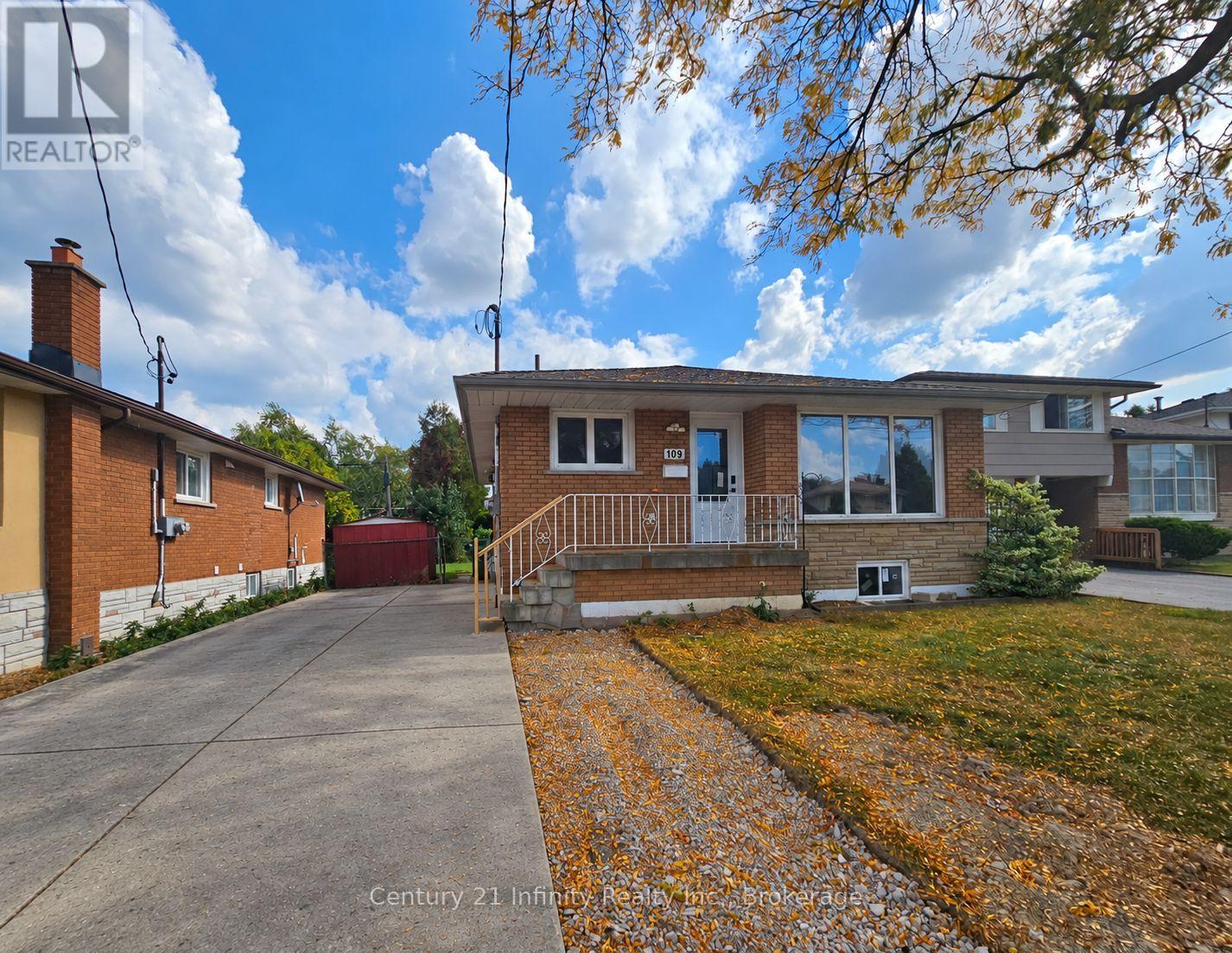 2 - 109 Purdy Crescent, Hamilton, Ontario  L9A 3B5 - Photo 2 - X13821736