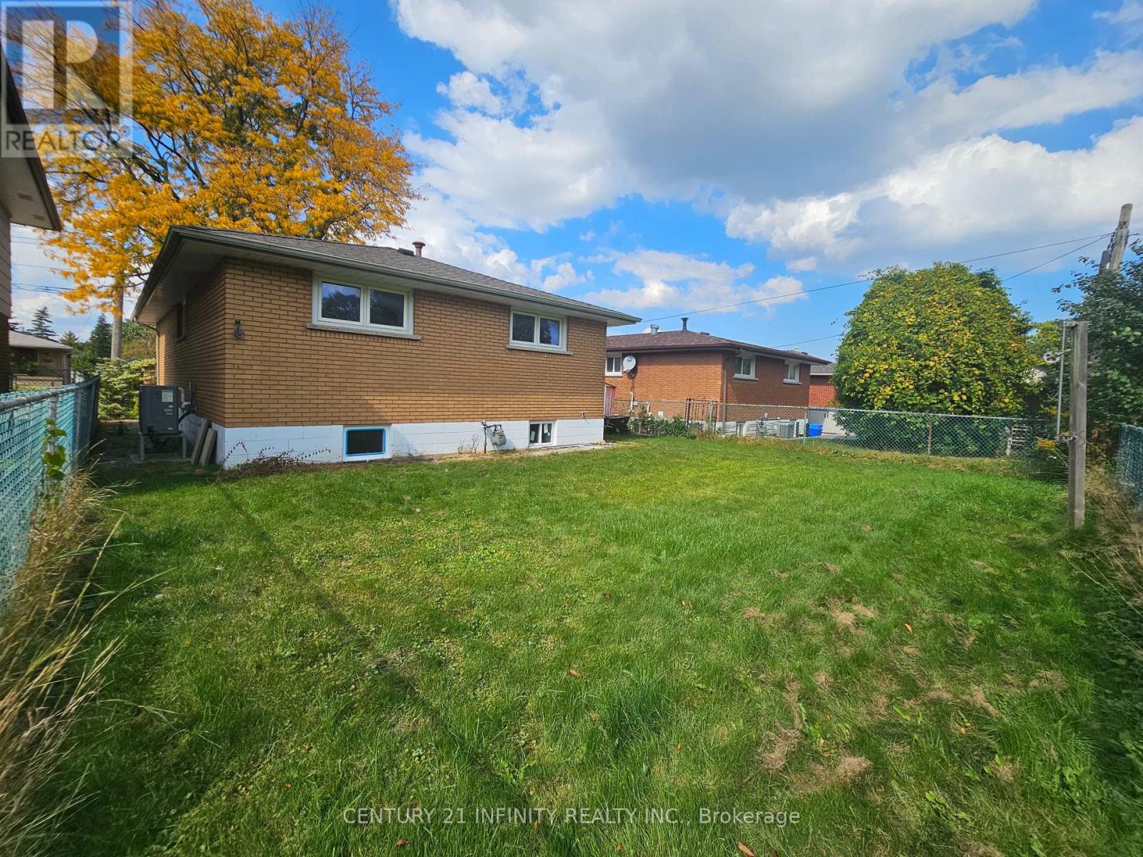 2 - 109 Purdy Crescent, Hamilton, Ontario  L9A 3B5 - Photo 3 - X13821736