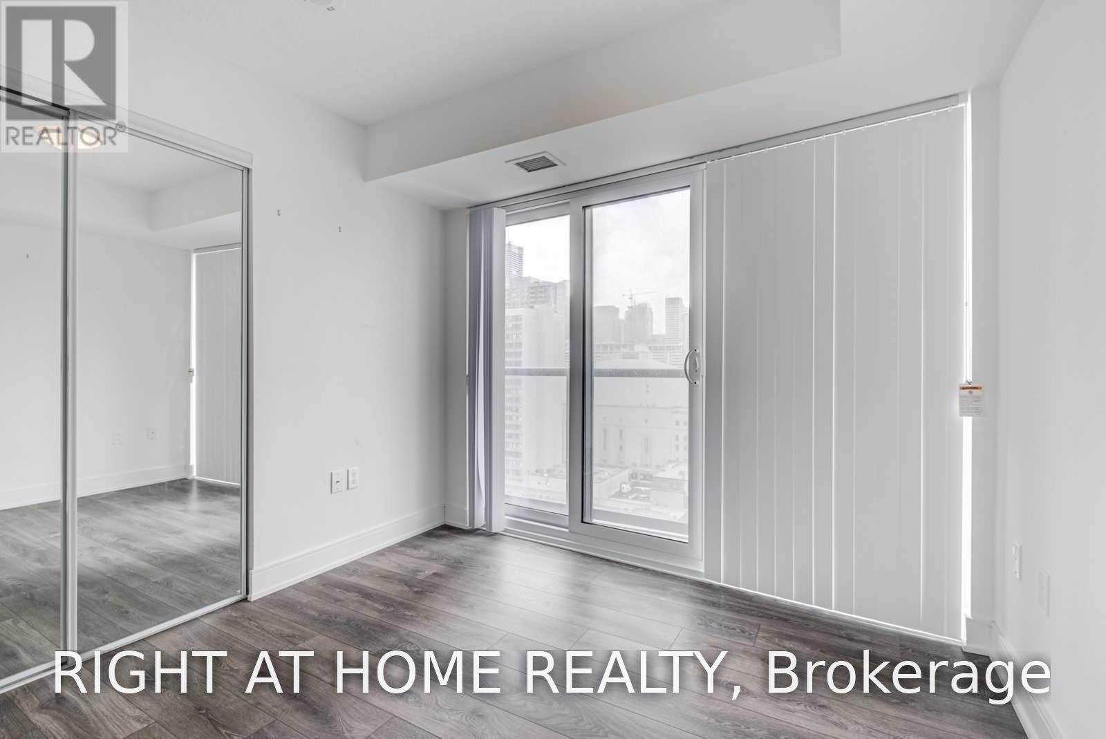 1402 - 89 Mcgill Street, Toronto, Ontario  M5B 1H5 - Photo 12 - C13821742