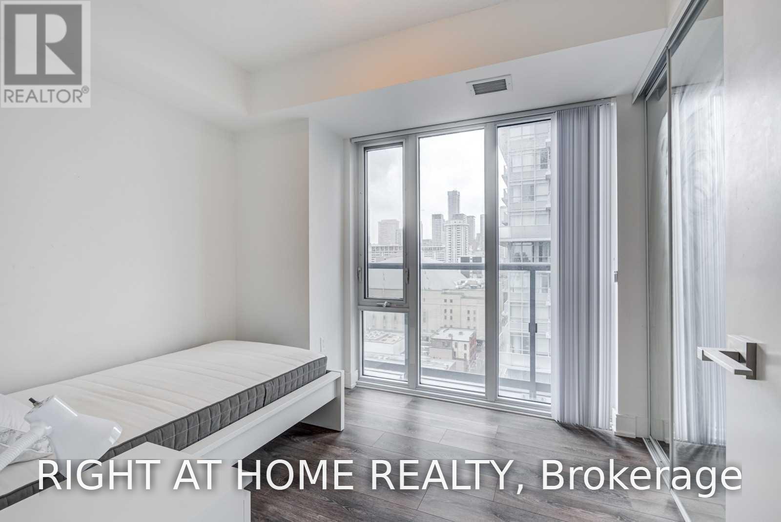 1402 - 89 Mcgill Street, Toronto, Ontario  M5B 1H5 - Photo 15 - C13821742
