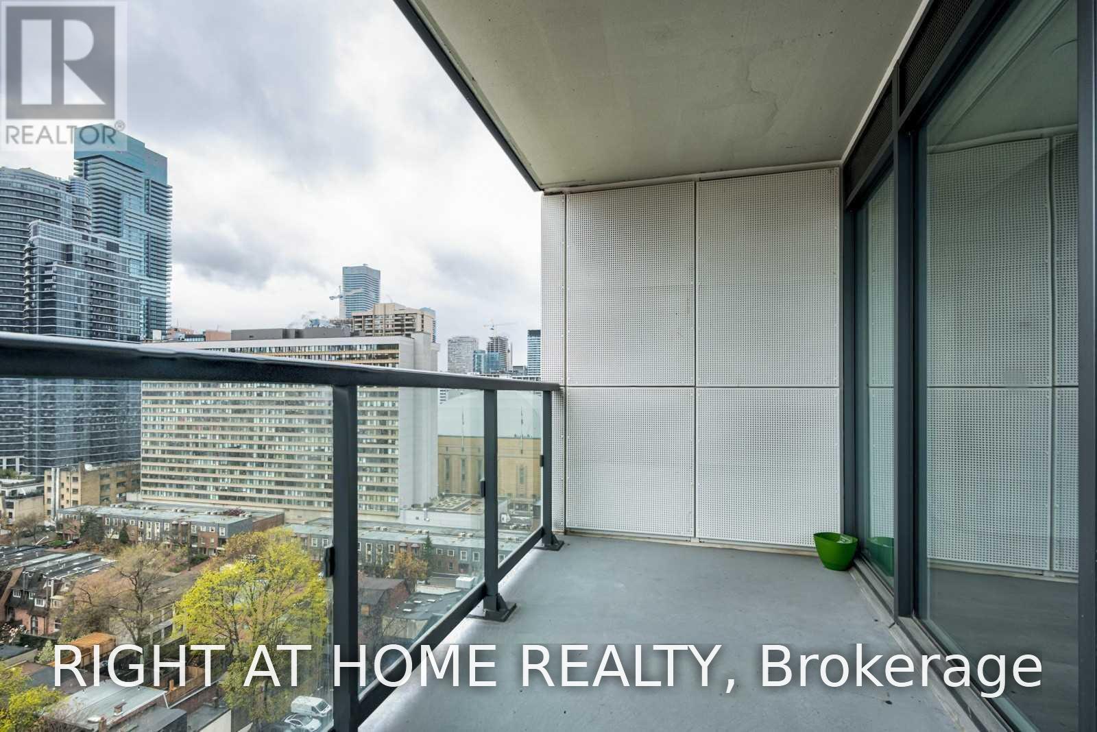 1402 - 89 Mcgill Street, Toronto, Ontario  M5B 1H5 - Photo 18 - C13821742