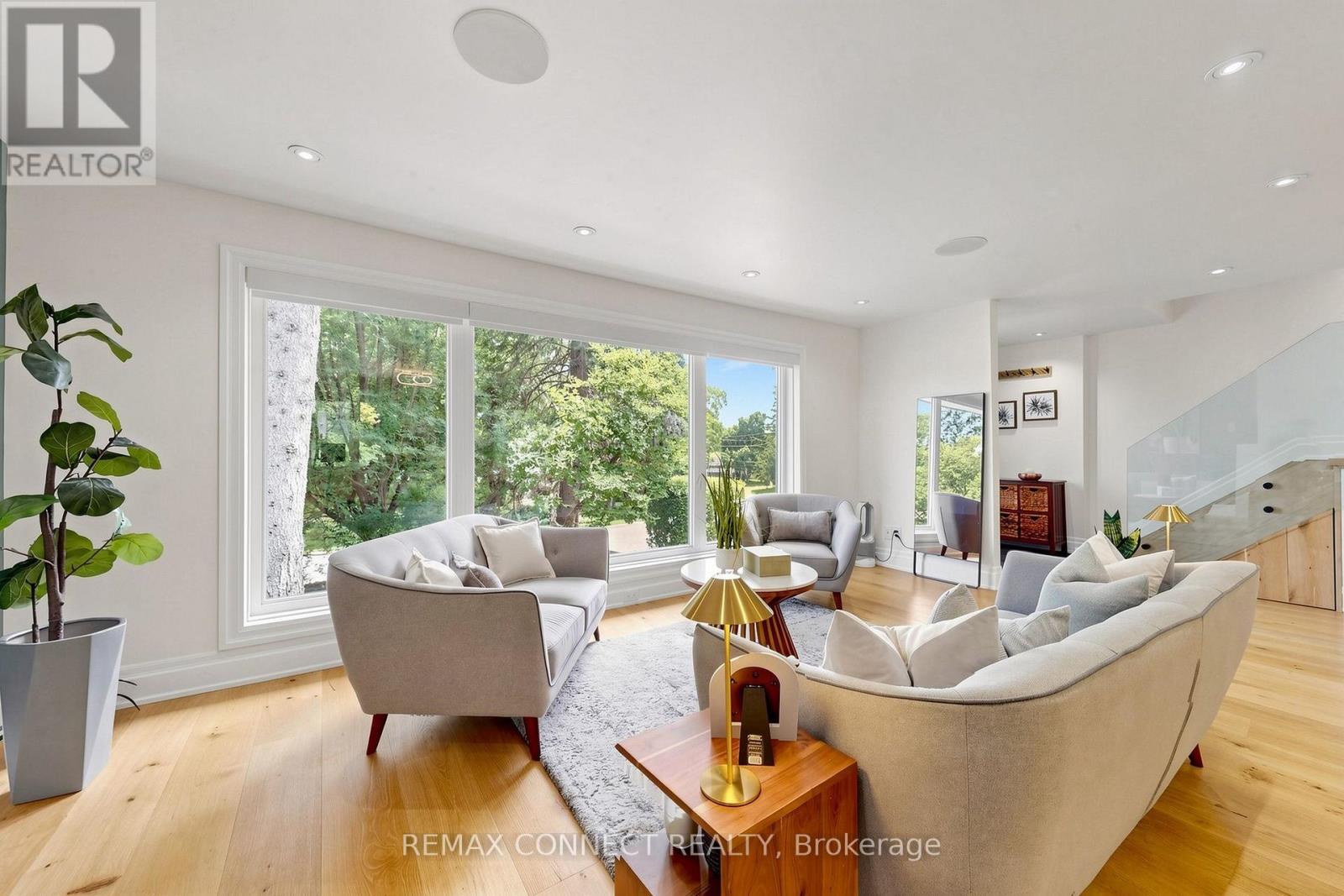 10 Catalina Drive, Toronto, Ontario  M1M 1K6 - Photo 6 - E13821716