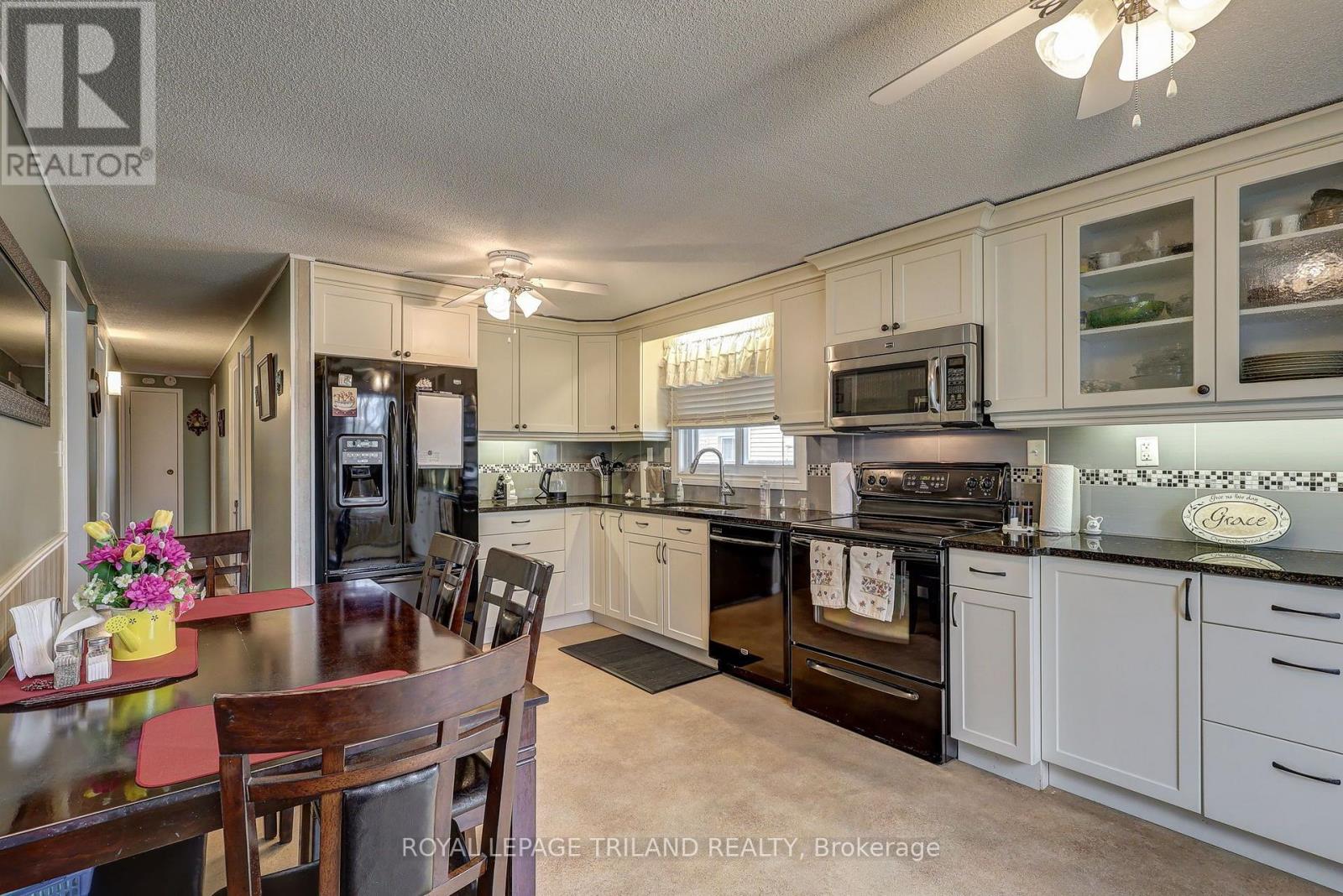 58 Vanbuskirk Drive, St. Thomas, Ontario  N5R 4Z2 - Photo 18 - X13820430