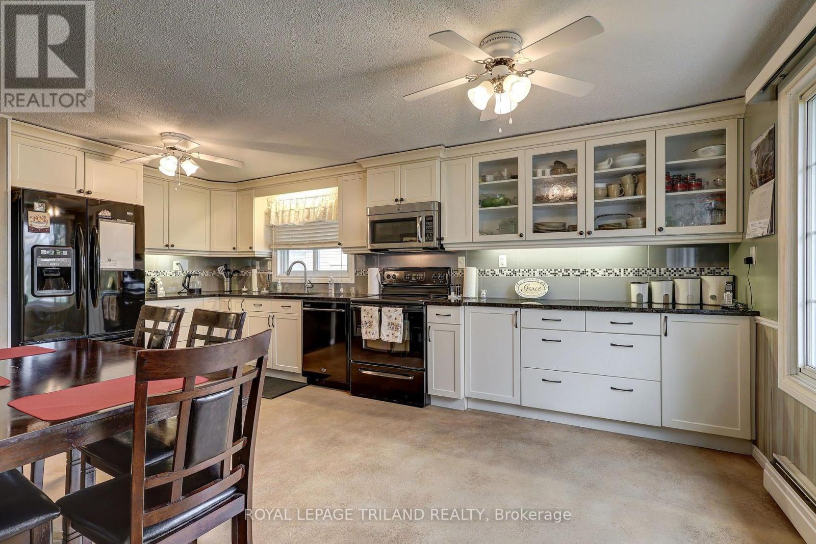 58 Vanbuskirk Drive, St. Thomas, Ontario  N5R 4Z2 - Photo 15 - X13820430