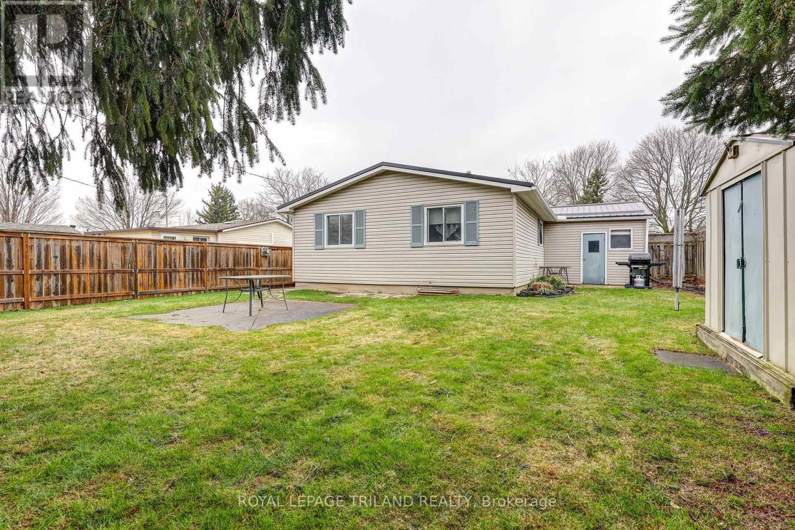 58 Vanbuskirk Drive, St. Thomas, Ontario  N5R 4Z2 - Photo 6 - X13820430
