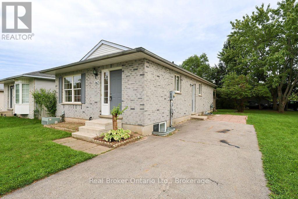 342 FLEMING DRIVE, London East, Ontario