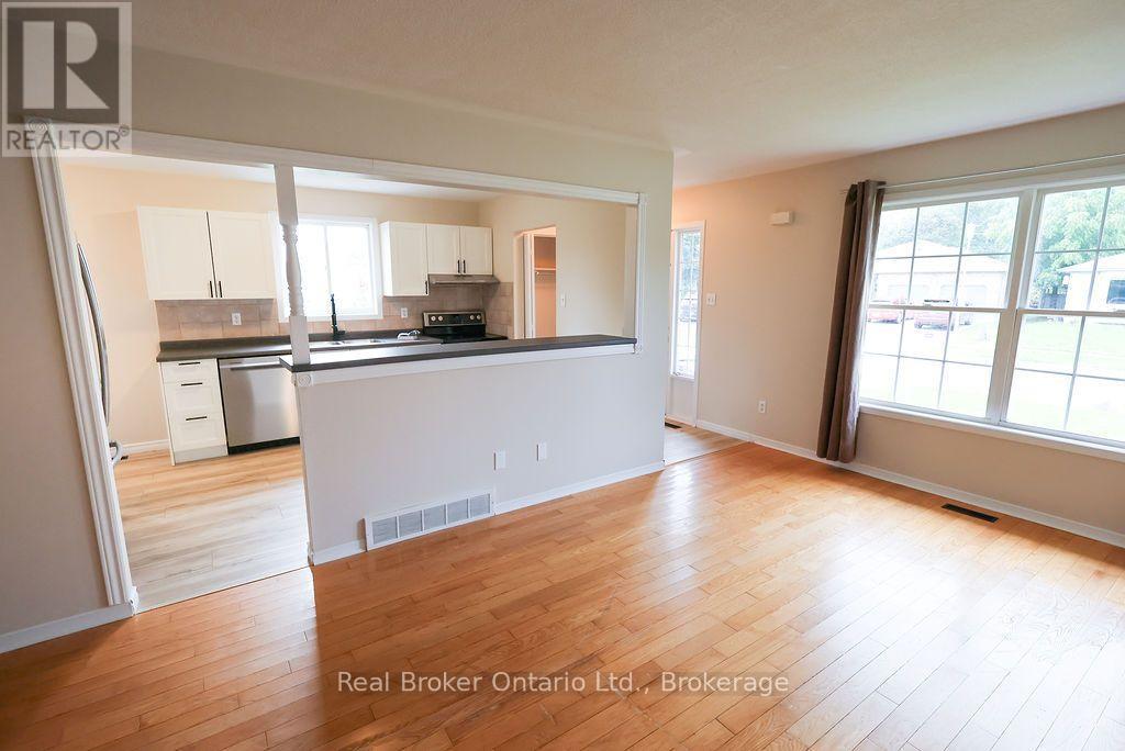342 Fleming Drive, London East, Ontario  N5V 4Y6 - Photo 10 - X13821728