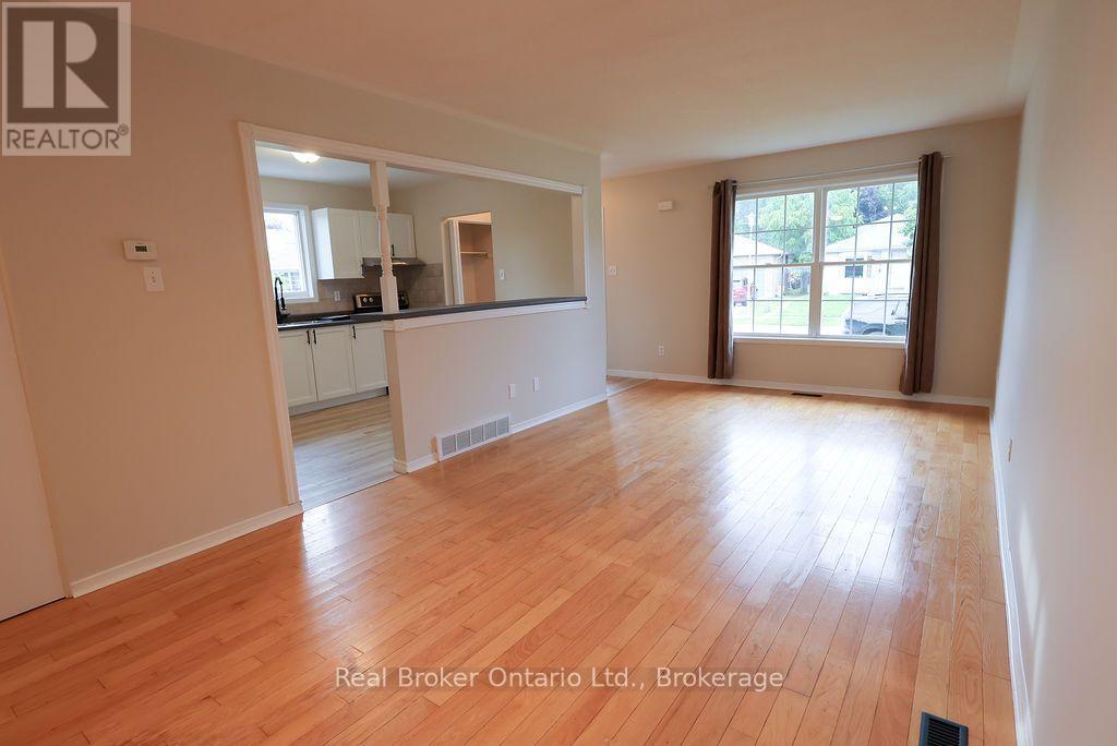 342 Fleming Drive, London East, Ontario  N5V 4Y6 - Photo 11 - X13821728