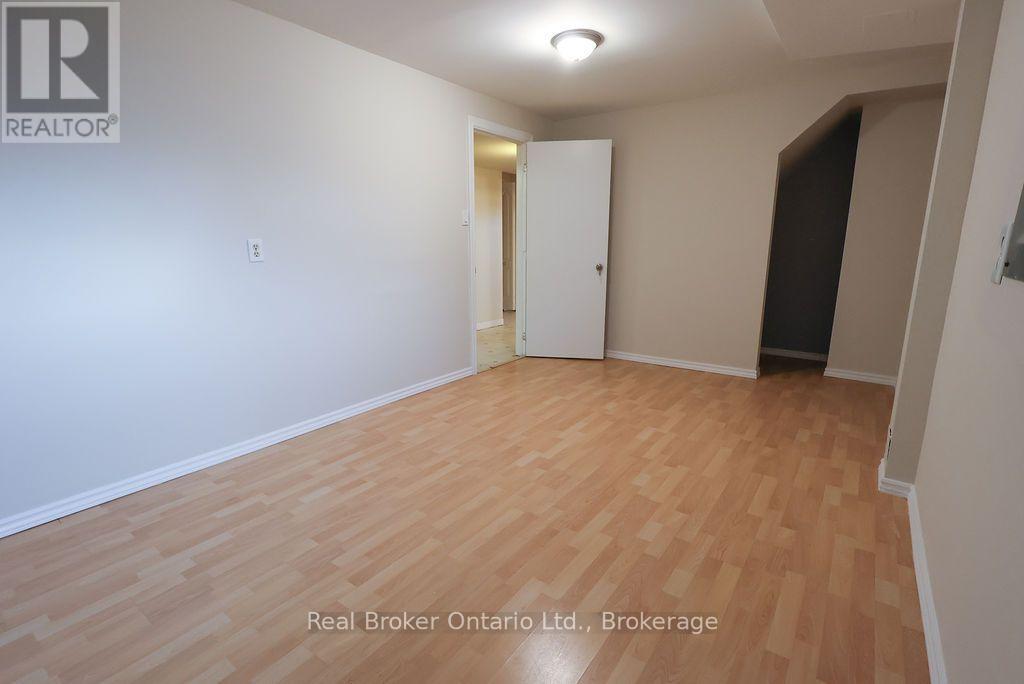 342 Fleming Drive, London East, Ontario  N5V 4Y6 - Photo 37 - X13821728