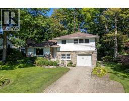 1732 Rutherglen CLOSE, Sarnia, Ontario