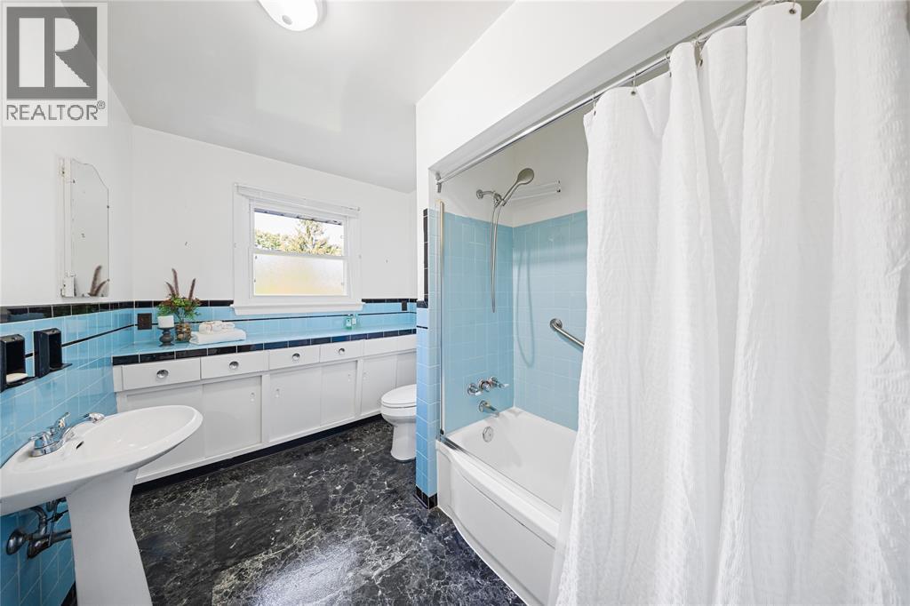 1732 Rutherglen Close, Sarnia, Ontario  N7S 3R9 - Photo 22 - 26018470