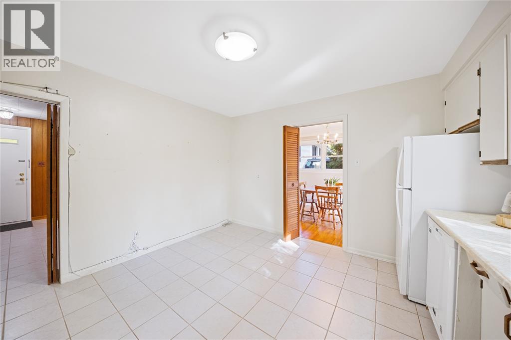 1732 Rutherglen Close, Sarnia, Ontario  N7S 3R9 - Photo 14 - 26018470
